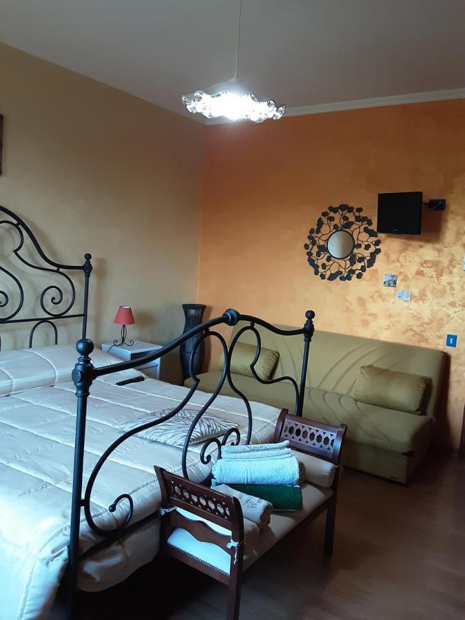 B&B Santa Vittoria Monteleone Sabino Buitenkant foto